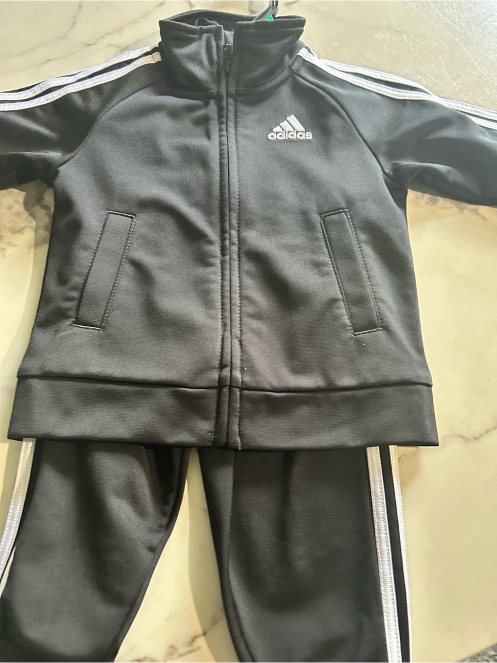 Infant Adidas sweatsuit-(tag popped, worn once)